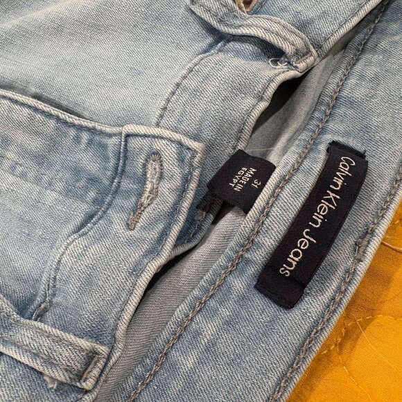 Calvin Klein Skinny Jeans - Picture 1 of 3